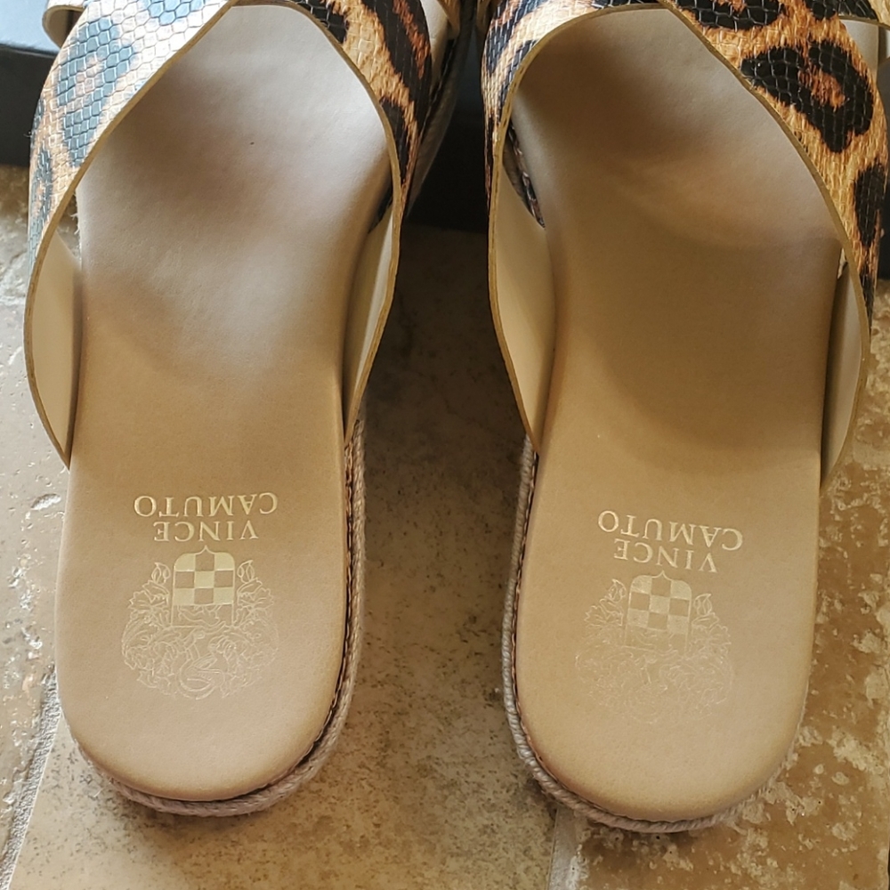 Leopard Print Slides - Picture 3 of 6